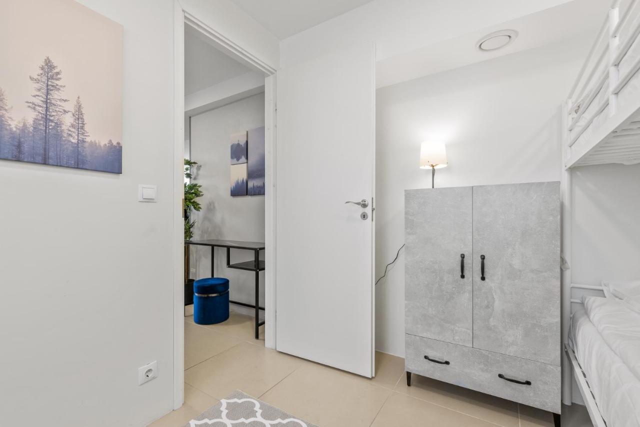 Sirena Apartment - Self Check-In And Free Parking タリン エクステリア 写真